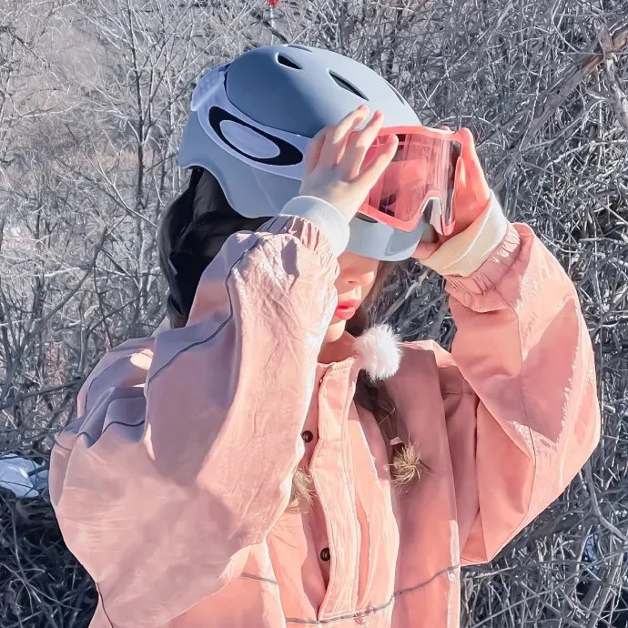 我喜欢上了给我橡皮的女生。